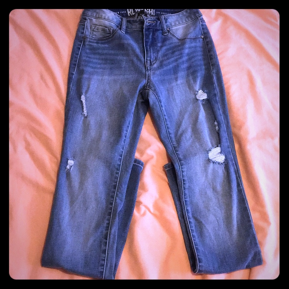 Light Wash - Ripped Jeans